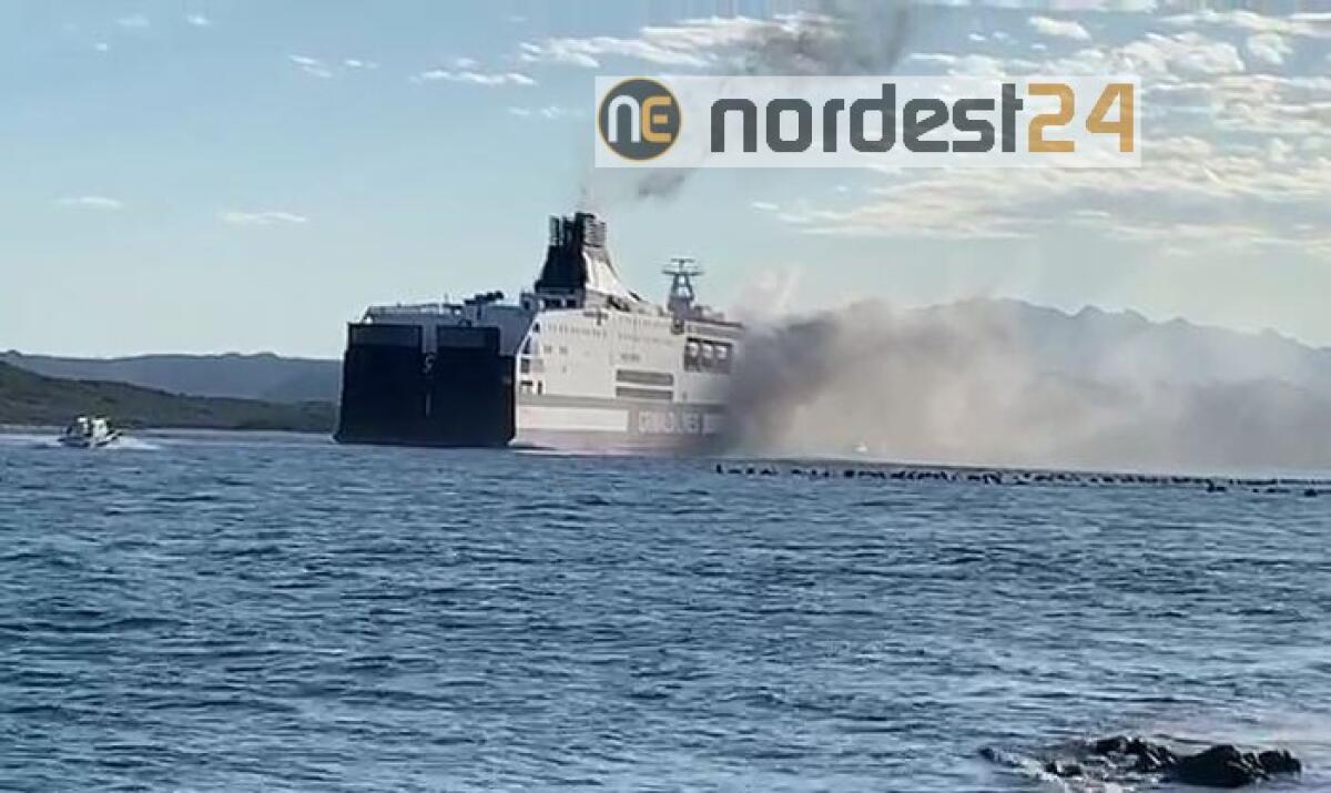 Fiamme in traghetto Grimaldi a Olbia - 