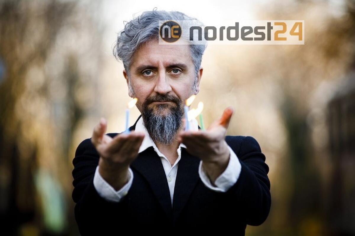 Ascanio Celestini in scena un minuto dopo mezzanotte 15 giugno - 