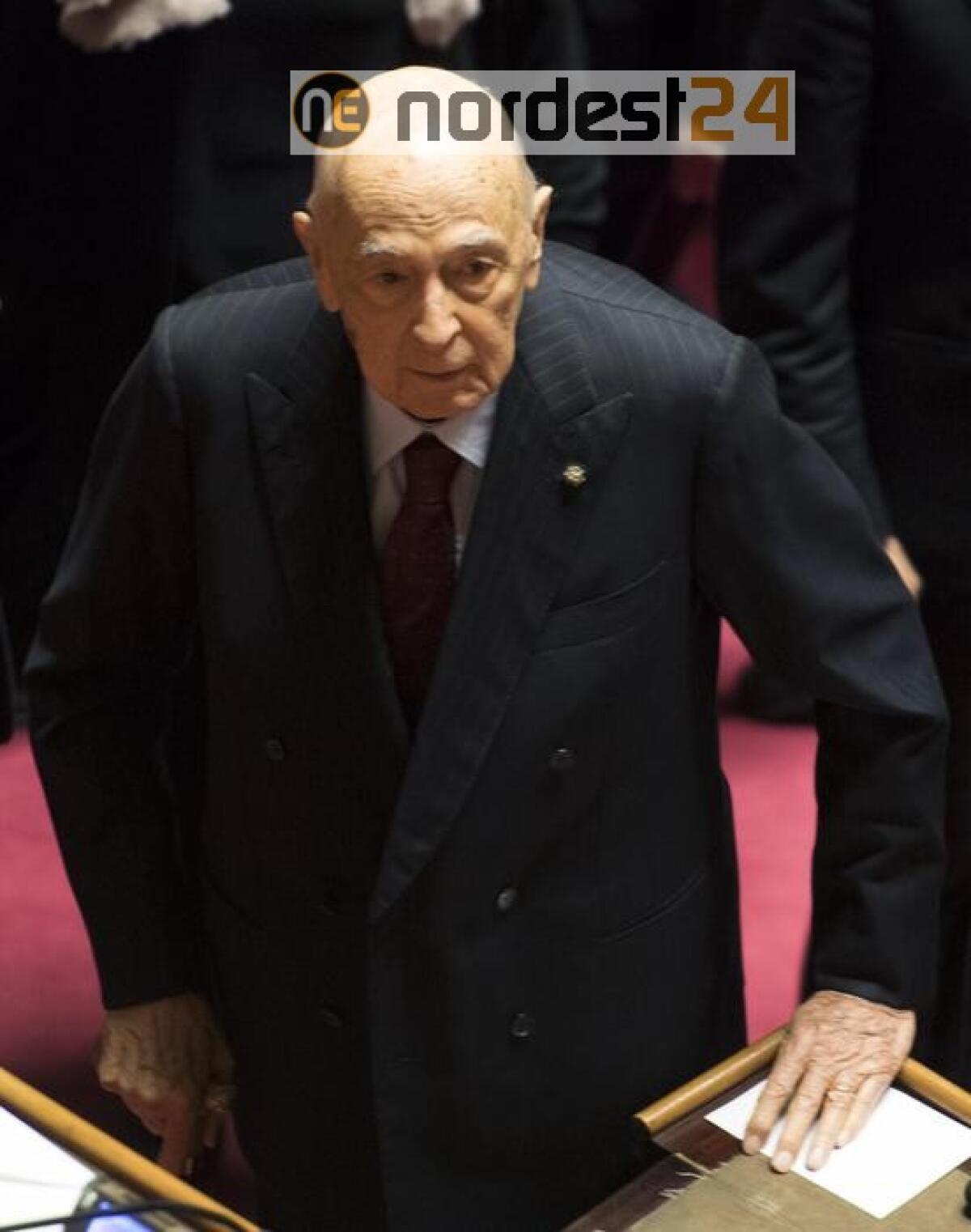 Mattarella telefona a Napolitano,grazie per servizio a Stato - 