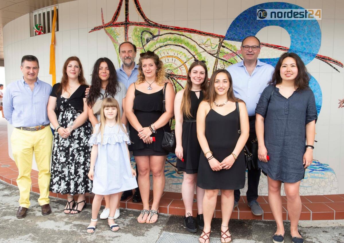 Un nuovo mosaico per Lignano Pineta grazie a giovani friulani - 