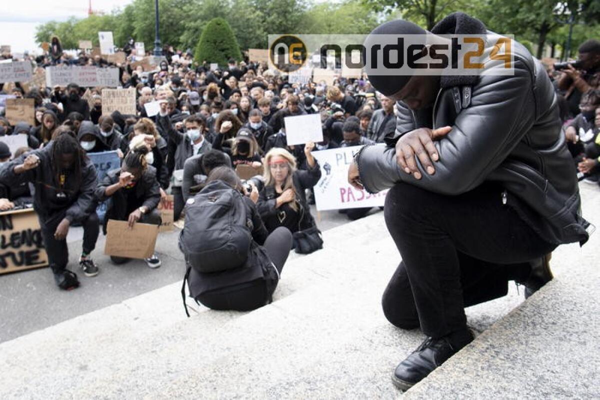 Calcio Usa: stop divieto inginocchiarsi - 