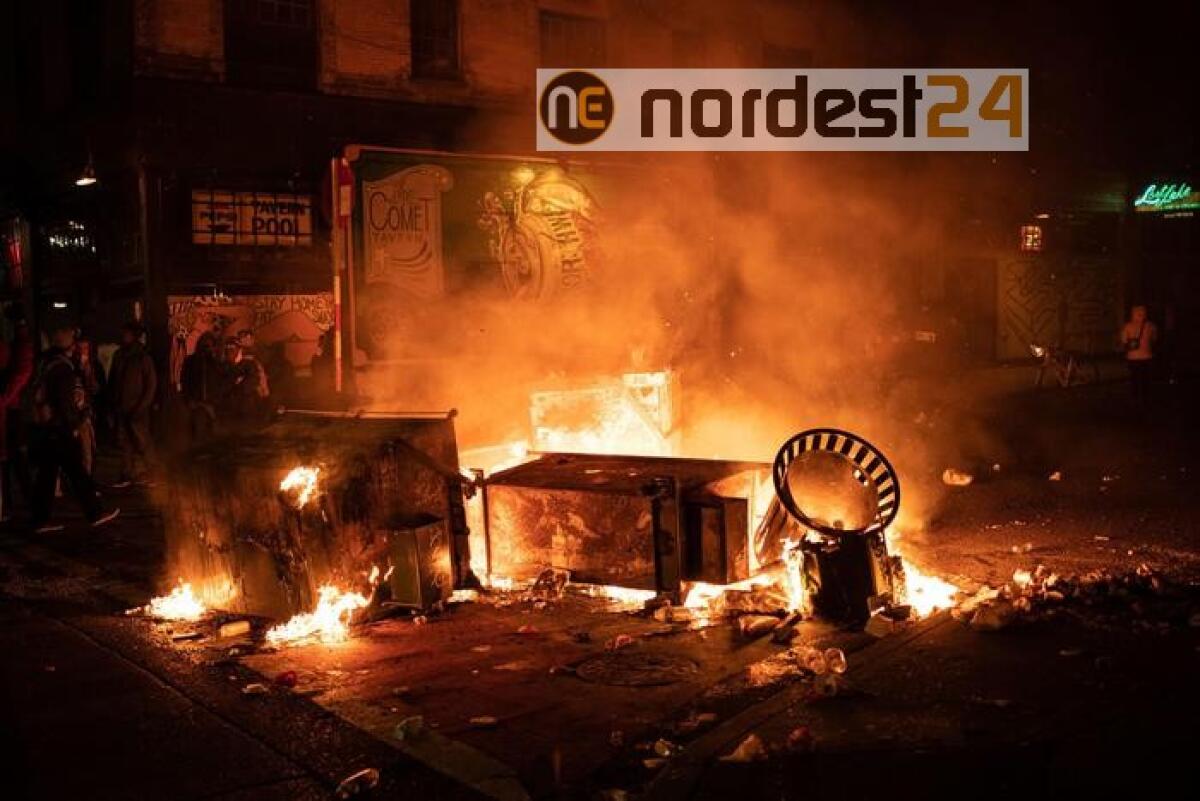 Membro Kkk contro manifestanti a Seattle - 