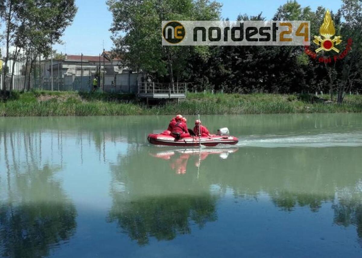 Tenta recuperare pallone, 11enne affoga - 