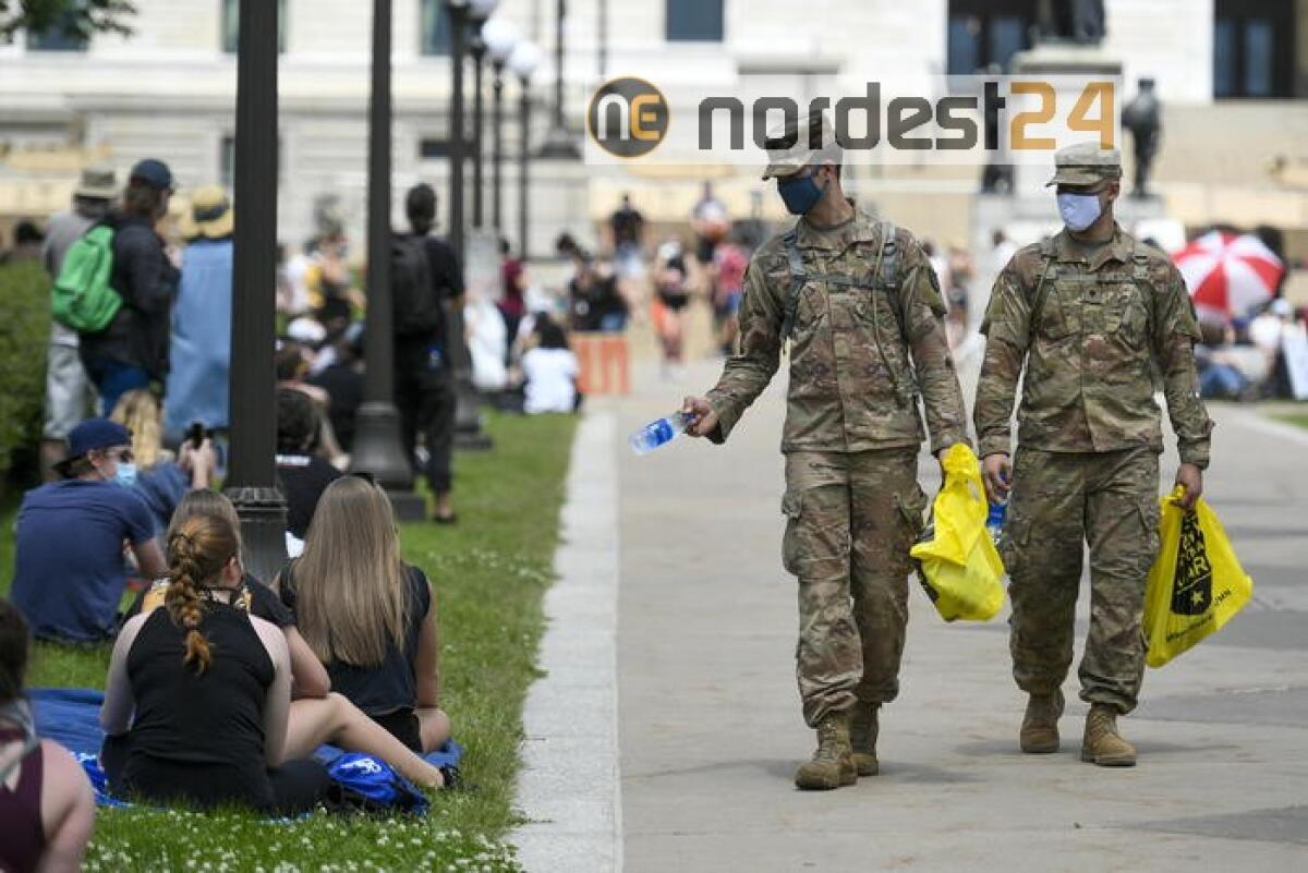 Protesta pacifica davanti a Capitol Hill - 