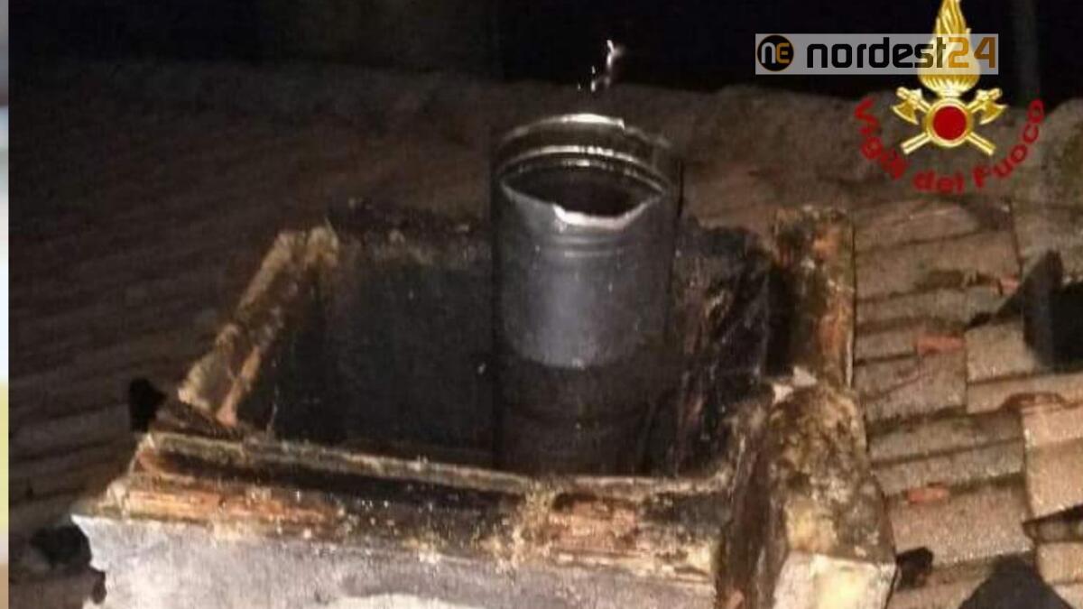 Belluno. Cade un fulmine e causa gravi danni: 9 appartamenti inutilizzabili - 