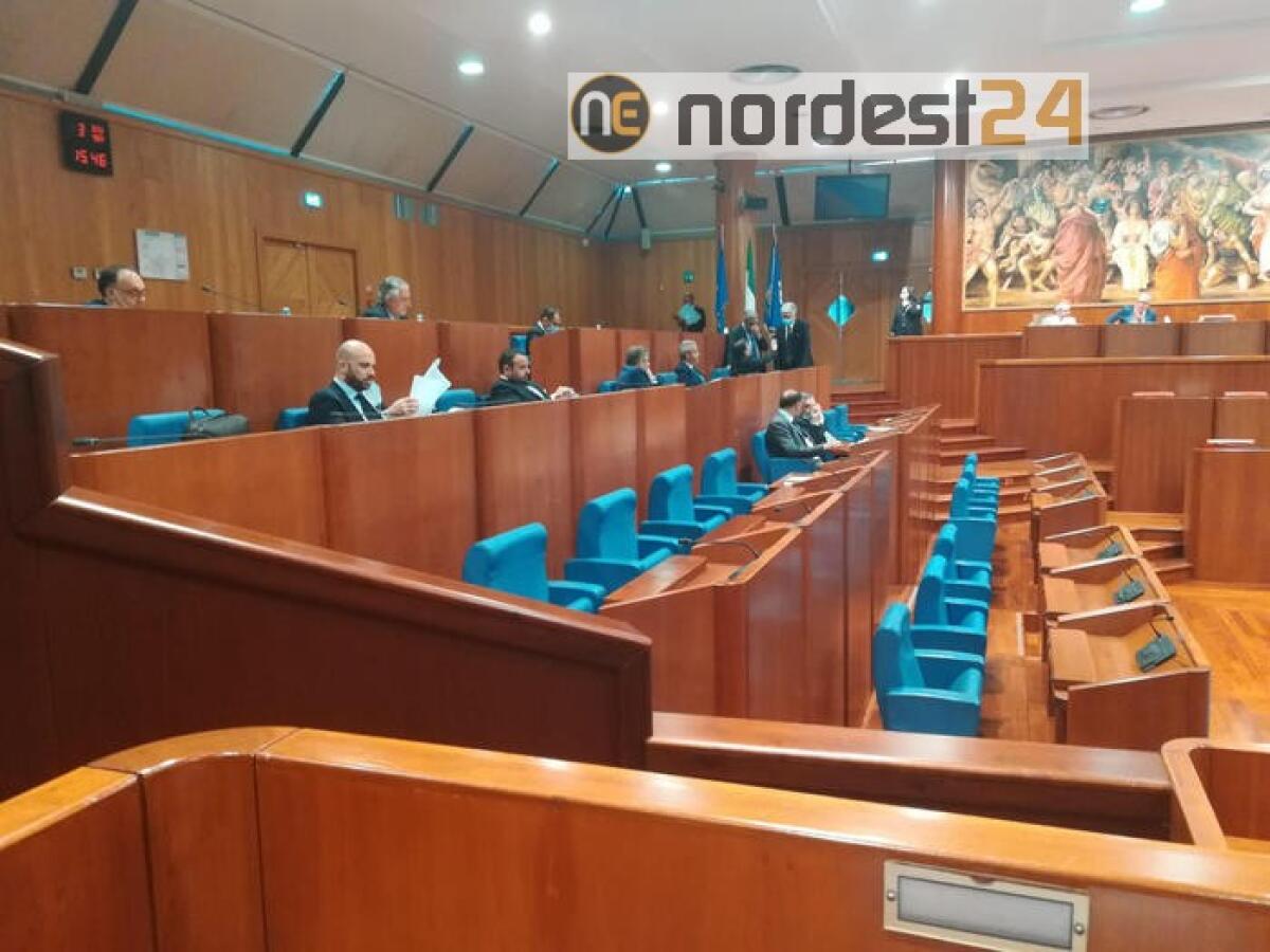 Calabria,Consiglio abroga norma vitalizi - 