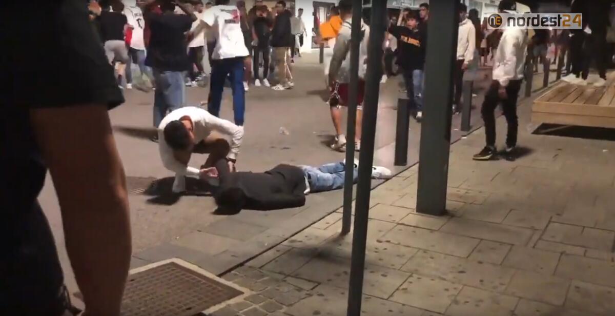 Maxi rissa a Jesolo questa notte: il video delle violenze - 