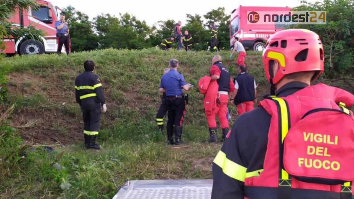 Incidente a Cà Bianca, Chioggia: finisce con l'auto nel Brenta e muore annegato - 