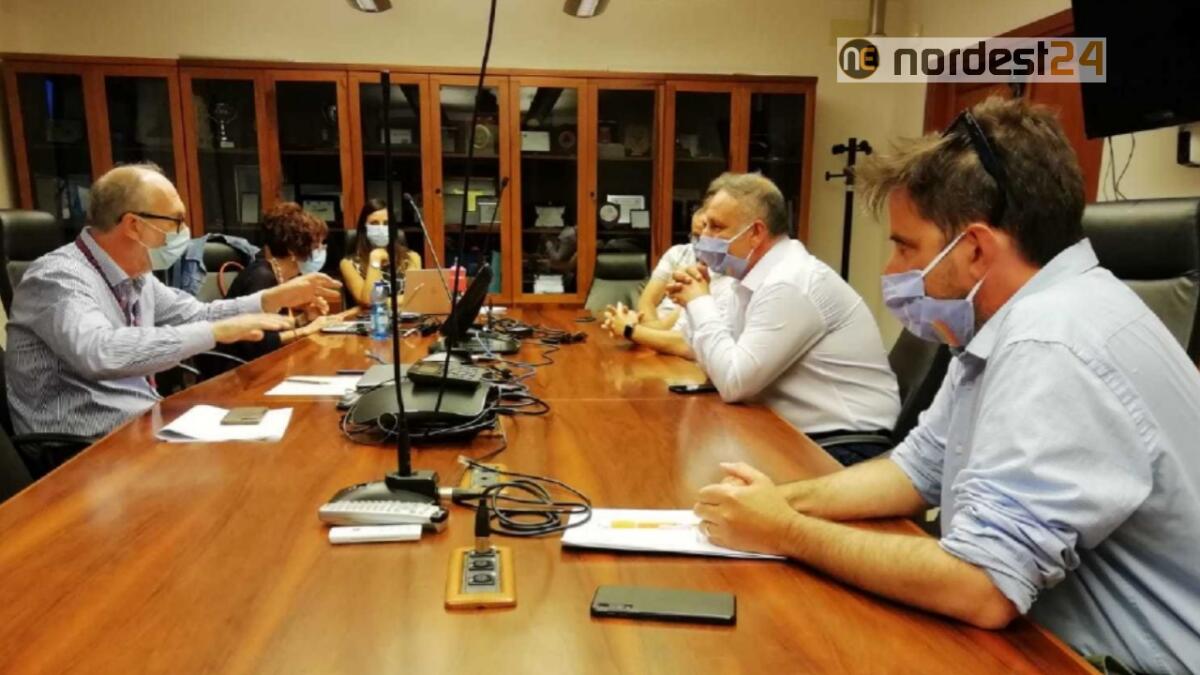 Fvg, infermieri: Riccardi incontra manifestanti del Nursind - 