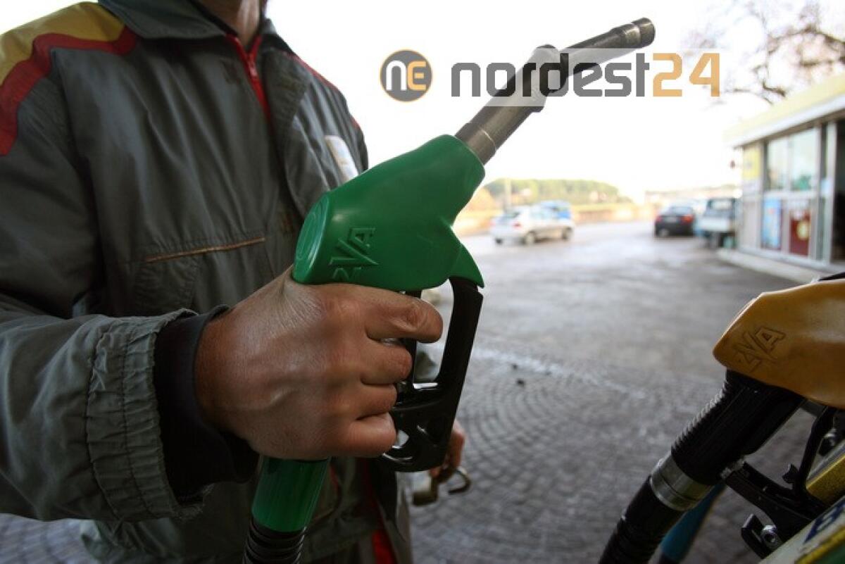 Benzina: dopo lockdown risale a 1,4 euro al litro - 