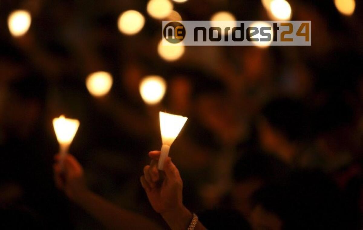 Hong Kong,polizia vieta veglia Tienanmen - 