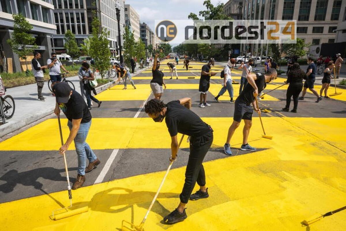 'BLM'dipinto su strada verso Casa Bianca - 