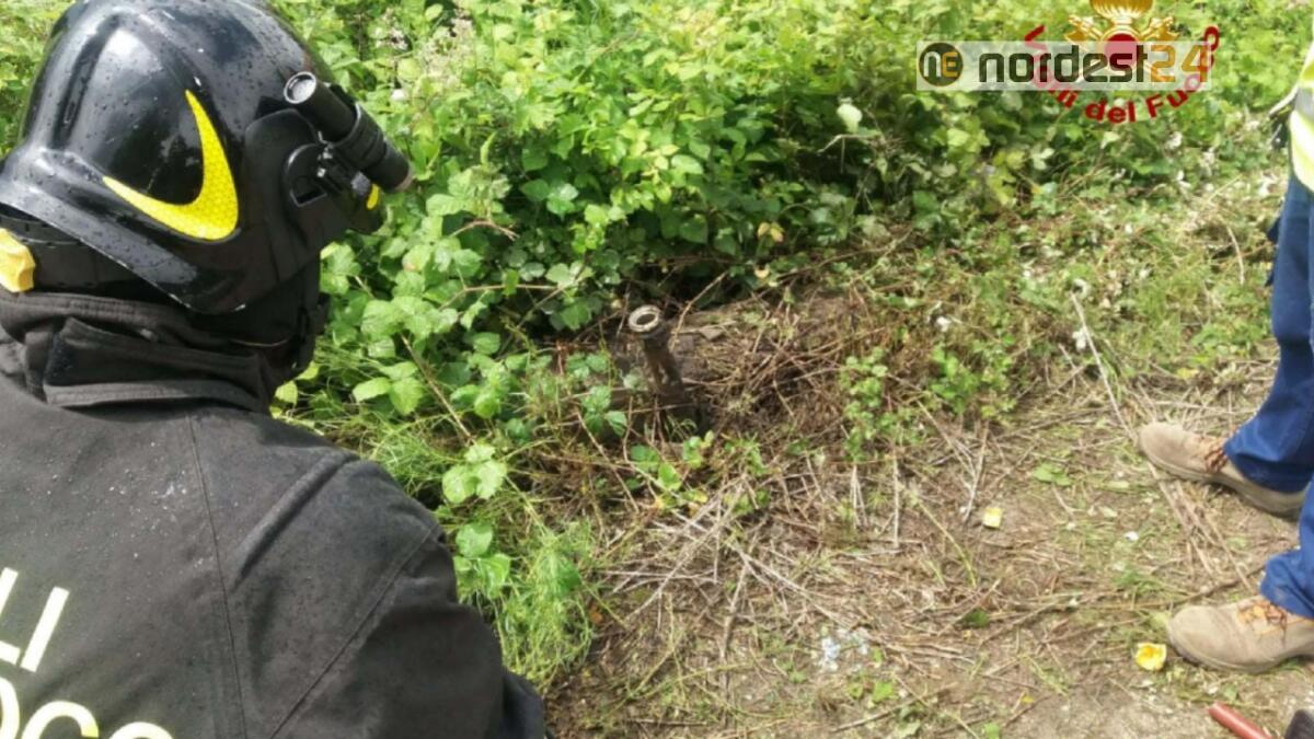 Si rompe un tubo del gas durante i lavori di sfalcio dell'erba - 