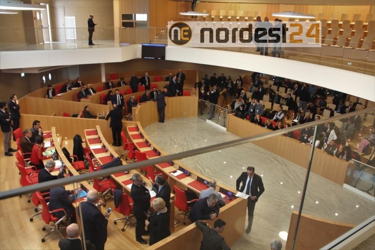 Regionali: Puglia vota doppia preferenza - 