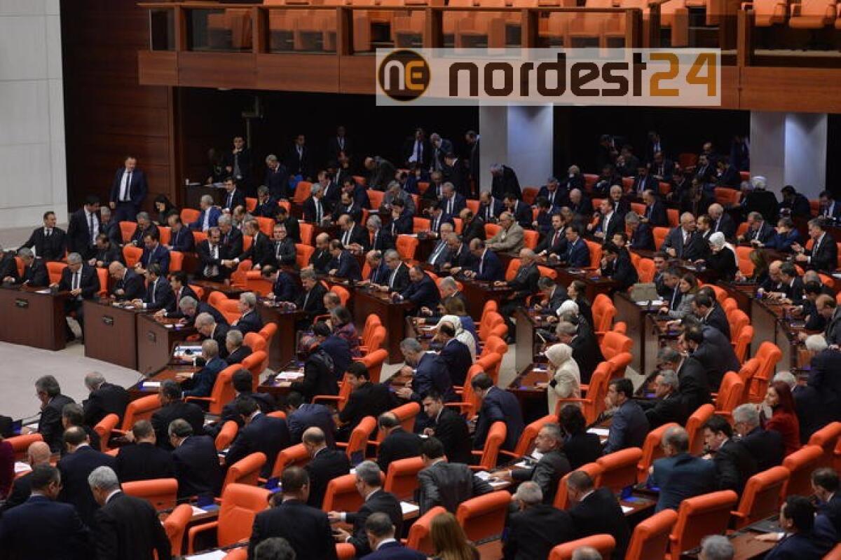 Turchia: Sentop confermato presidente del Parlamento - 