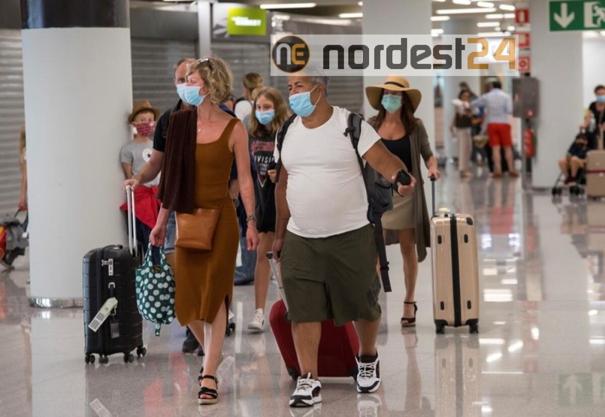 Coronavirus: Gb, quarantena per chi torna dalla Spagna - 