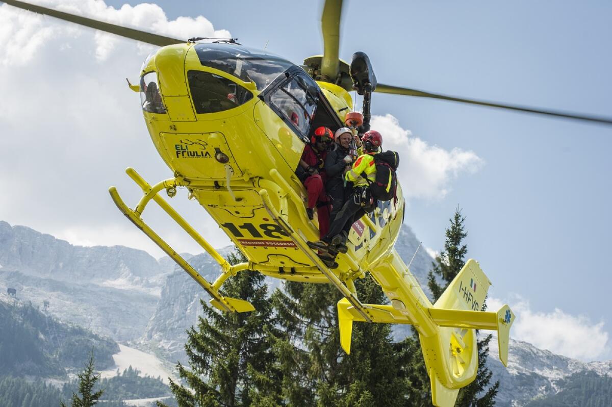 Cade in un dirupo per 20 metri: donna recuperata dal Soccorso Alpino - 