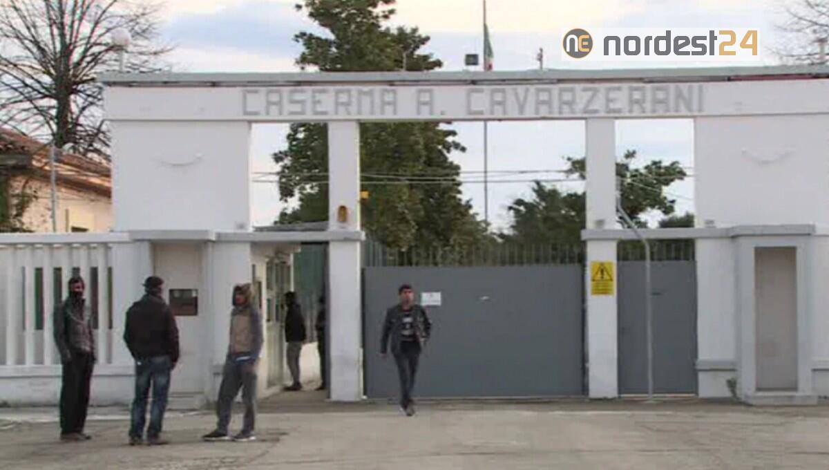 Udine. Migranti  positivi ospitati all'Ex Caserma Cavarzerani - 