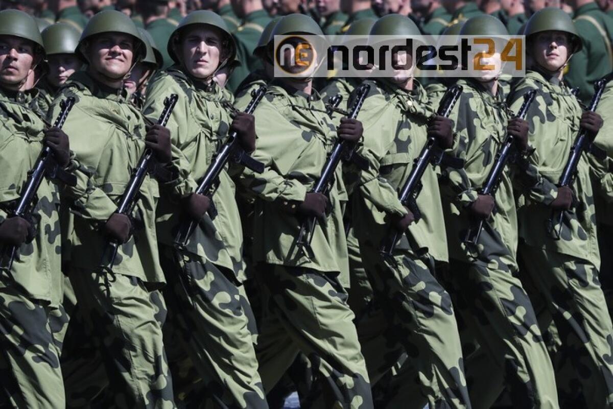 Russia: non lavorare per referendum e parata costa 5 mld dlr - 