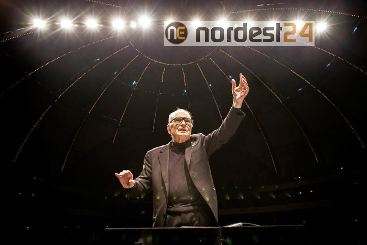 Addio al premio Oscar Morricone, "la musica" del cinema - 