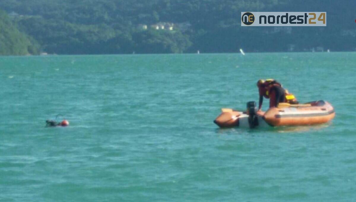 Si tuffa dal pedalò, ma non riemerge: morto 28enne - 