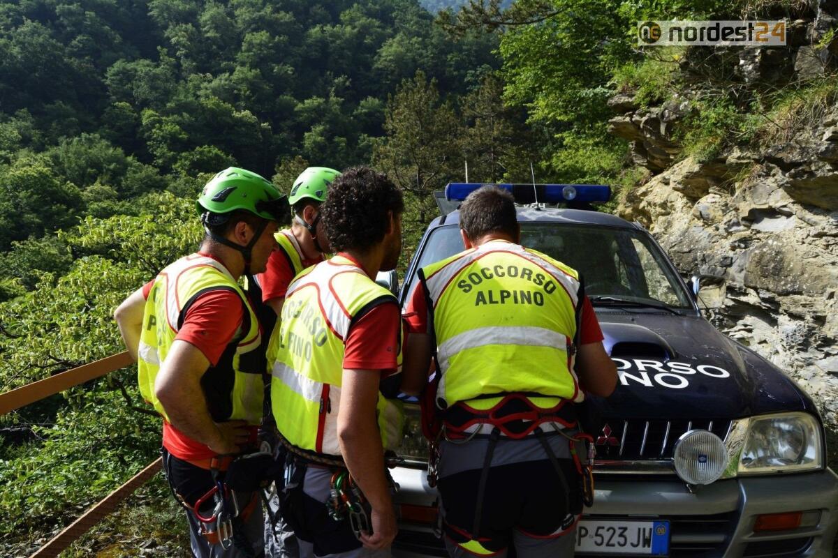 Non trovano la sosta per l'ultima calata: alpinisti di Trieste bivaccano sulla Creta Cacciatori - 