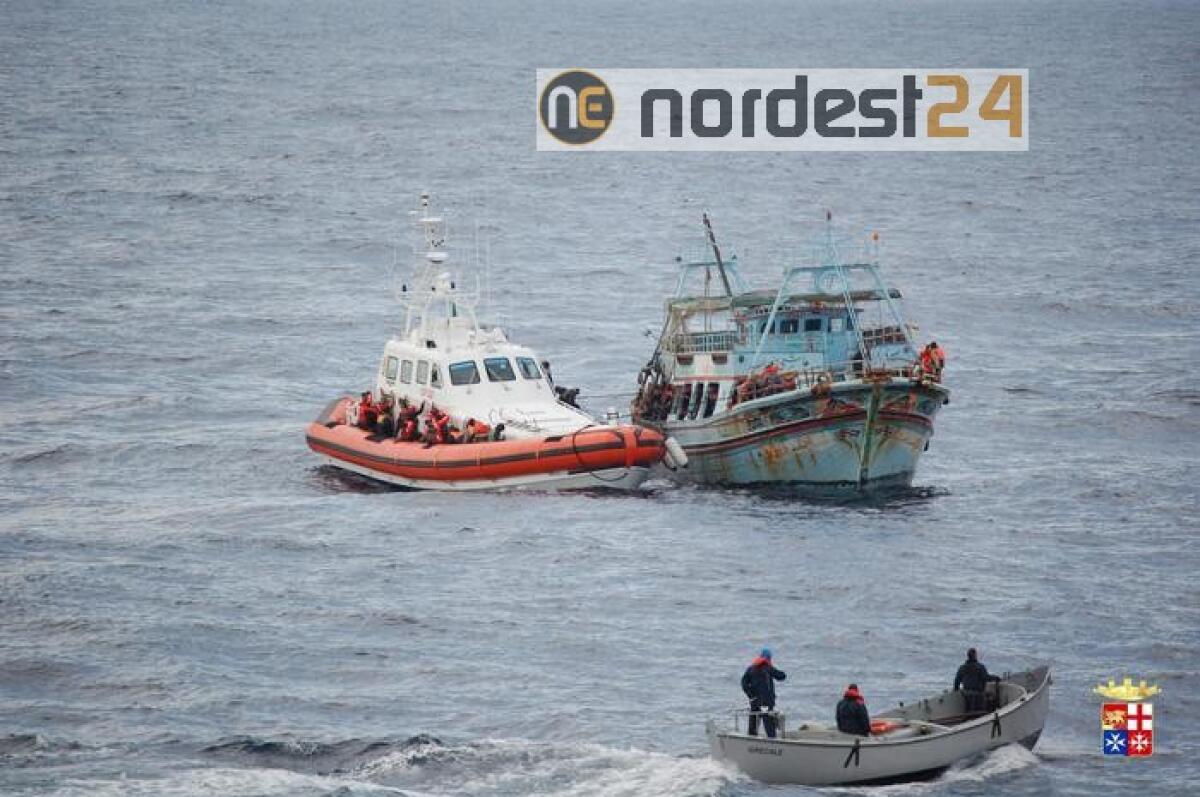 Migranti: Santelli, situazione esplosiva - 