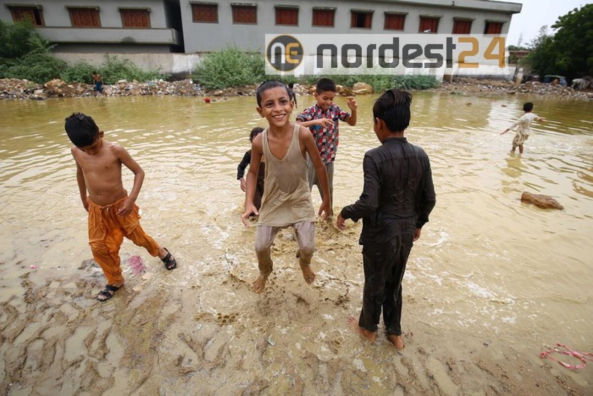 Pakistan: salgono a 15 i morti per le piogge monsoniche - 