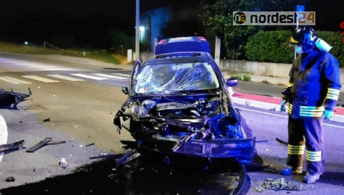 Due incidenti stradali nella notte, ad Aviano e Roveredo - 