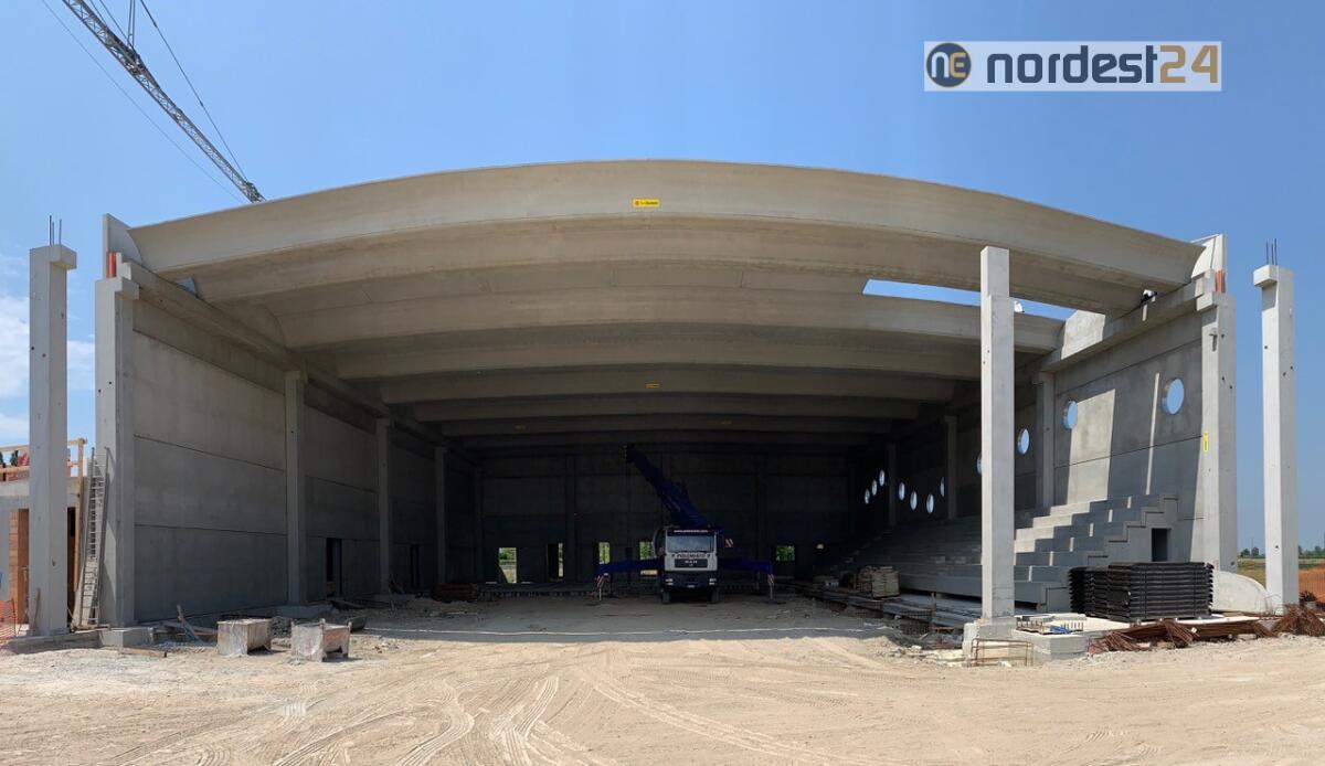 Jesolo. Scuola Rodari, avanza la costruzione della nuova palestra - 