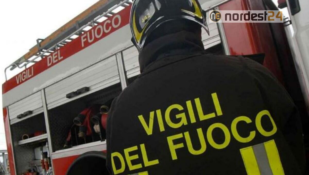 Incendio a Cesarolo di San Michele al Tagliamento: a fuoco un'abitazione - 