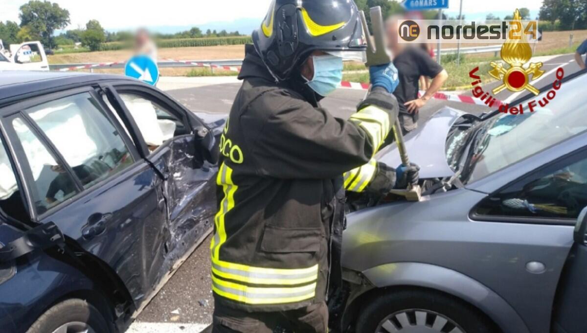 Incidente a Gonars: scontro tra 2 auto, tre persone ferite - 