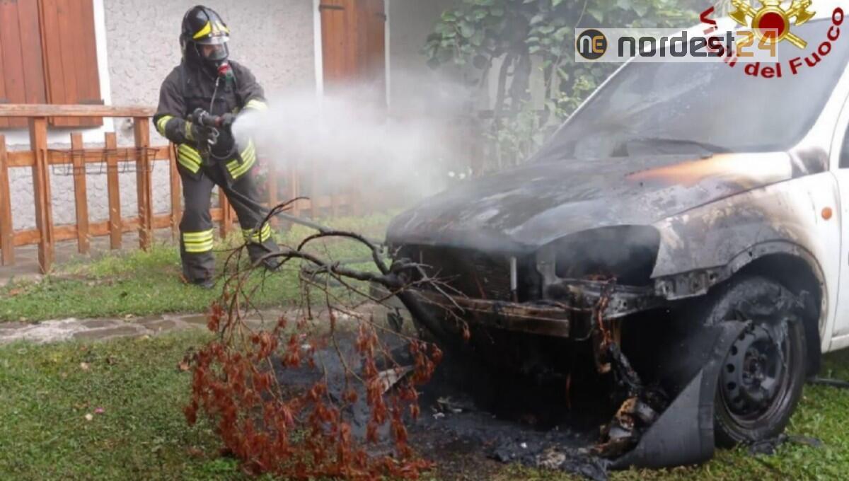 Incendio di un'auto in sosta a Cavasso Nuovo: gravi danni - 