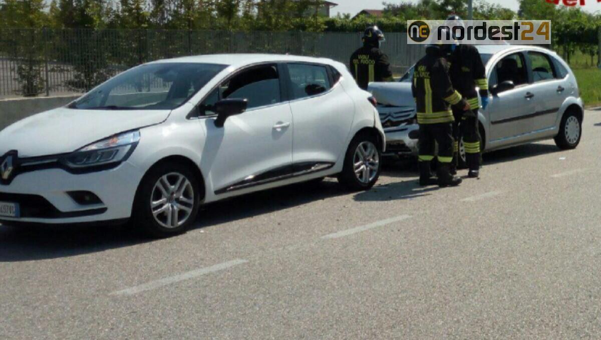 Incidente stradale a Puia di Prata: coinvolte quattro auto - 
