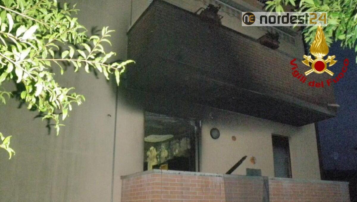 Esplosione ed incendio in appartamento: danni ingenti - 