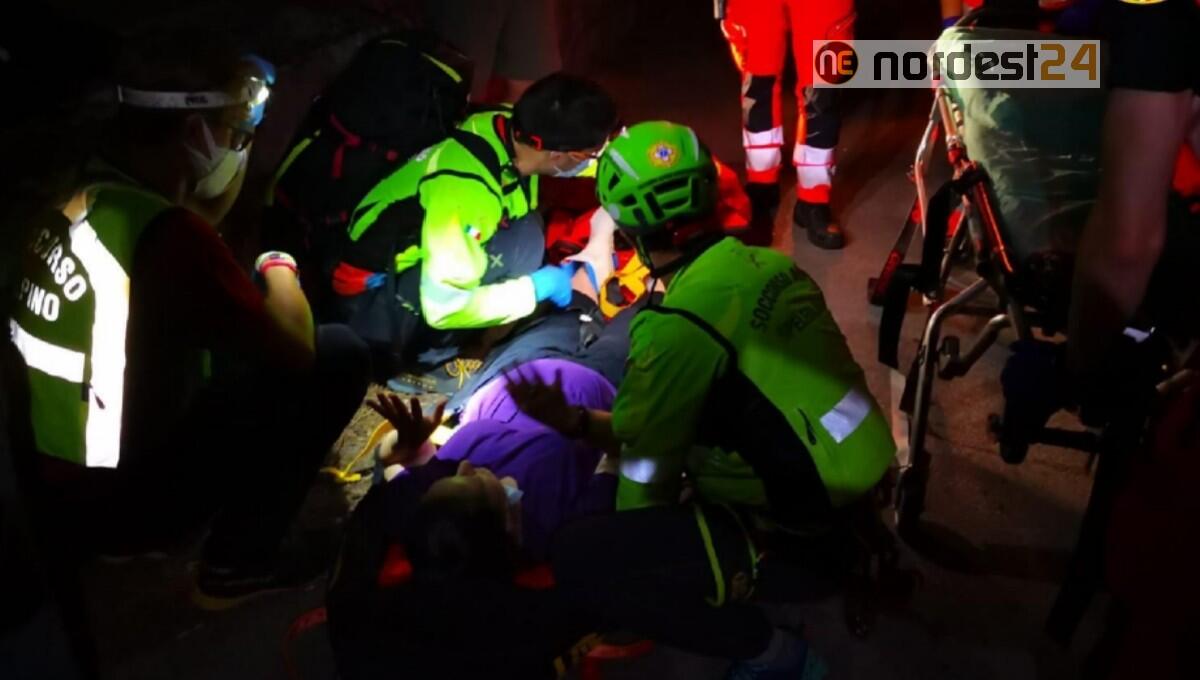 Intervento notturno a Trieste: donna 60enne cade e si ferisce nel bosco - 