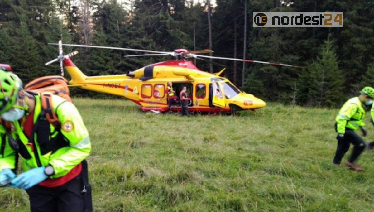 In cordata, si stacca un appiglio e precipita: feriti due giovani - 