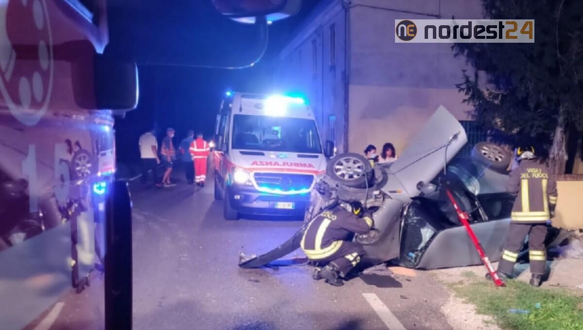Si schianta e si cappotta con l'auto: deceduto un 53enne - 