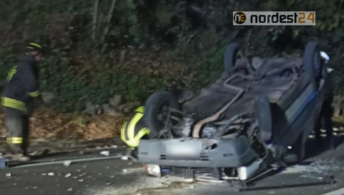 Trieste. Perde il controllo dell'auto e si cappotta: un ferito - 
