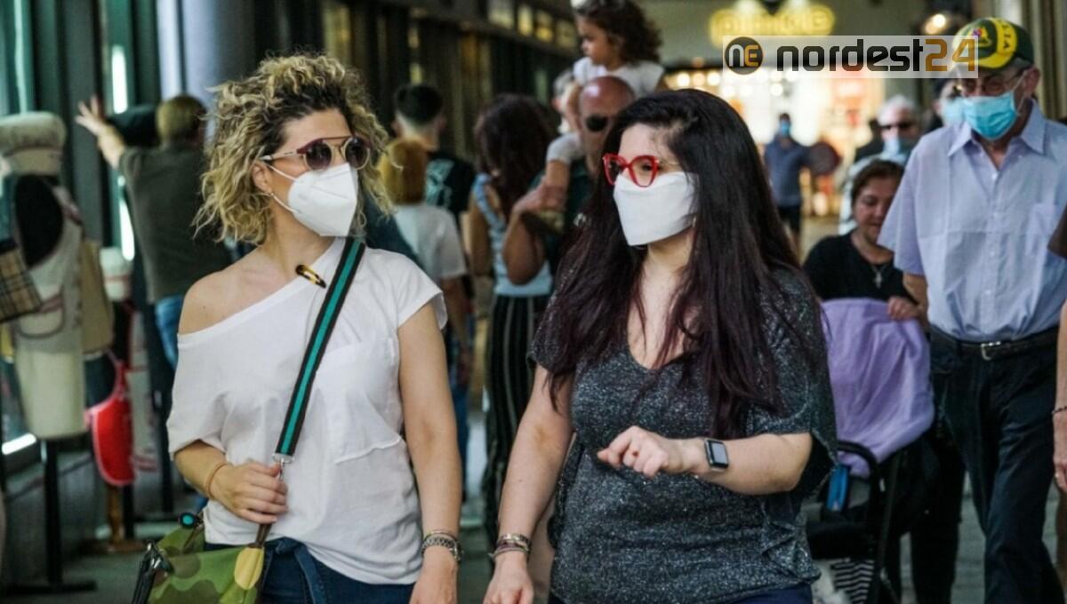 Discoteche chiuse e obbligo mascherine all'aperto dove rischio assembramenti - 