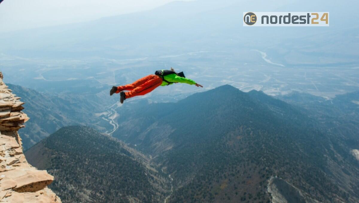 Si lancia con la tuta alare e si schianta tra le rocce: morto 33enne - 