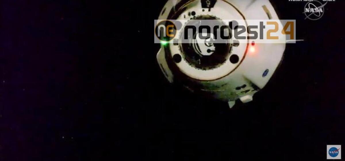 Space X Crew Dragon ammarata nel Golfo del Messico - 