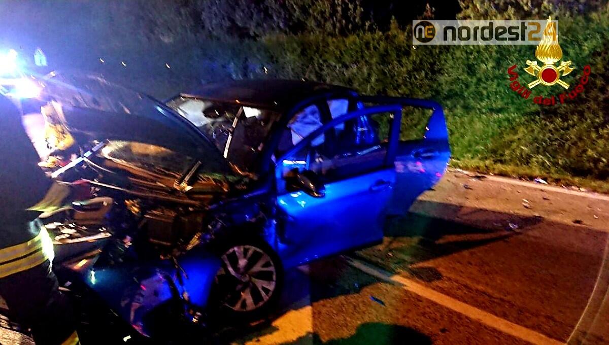 Incidente a Pieve di Soligo: scontro tra 2 auto, 5 persone ferite - 