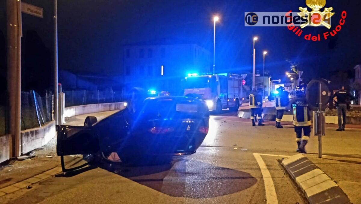 Incidente a Vicenza: perde il controllo dell'auto e si cappotta - 