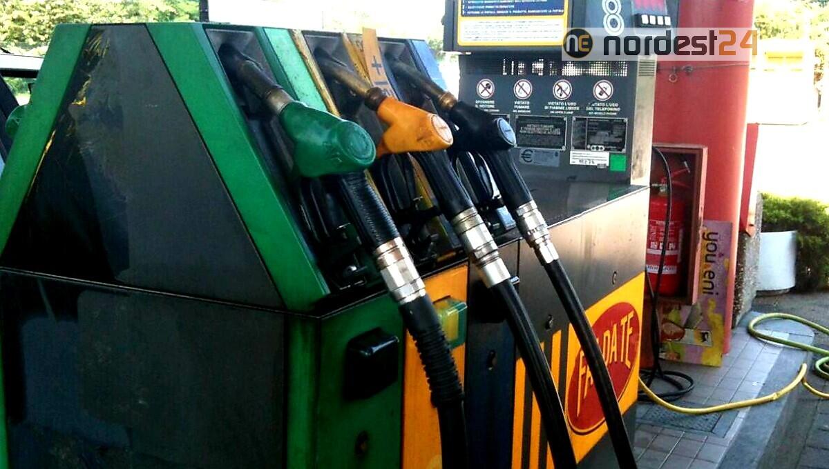 Fvg, carburanti: "super sconto prorogato al 31 ottobre" - 