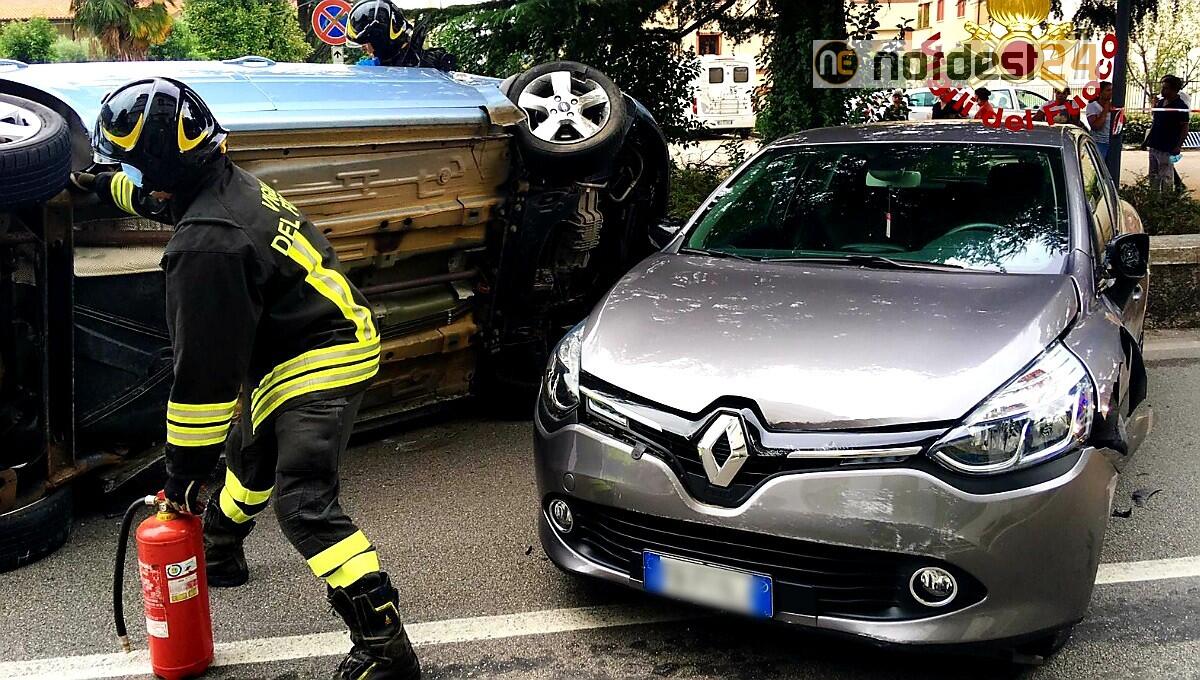 Coppia fugge dopo lo scippo: si schiantano, lei muore schiacciata - 