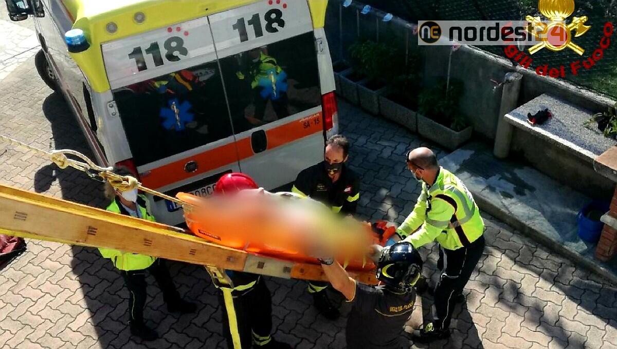 Infortunio a Forgaria del Friuli: precipita dal tetto del fienile - 