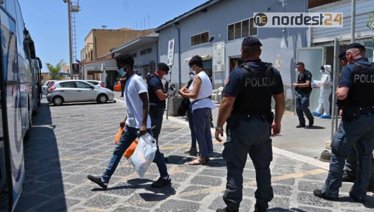 Trieste. Fuggono dalla quarantena: denunciati 14 minori afghani - 