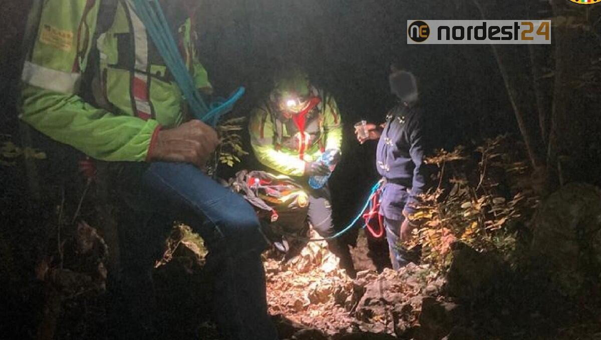 Paura per il sentiero reso scivoloso dal fango: soccorsi 4 ragazzi - 