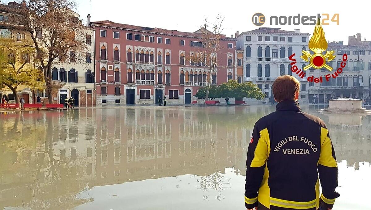 Venezia, si rompe una grossa tubatura: allagamenti a Campo San Polo - 